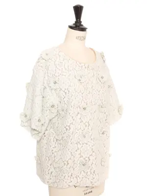 Top manches courtes en dentelle brodé de fleurs et perles vert d'eau Prix boutique 1200€ Taille 38 — photo 4