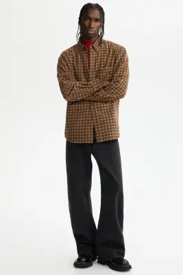 Chemise Relaxed Fit en laine mélangée - Taupe foncé/carreaux — photo 1