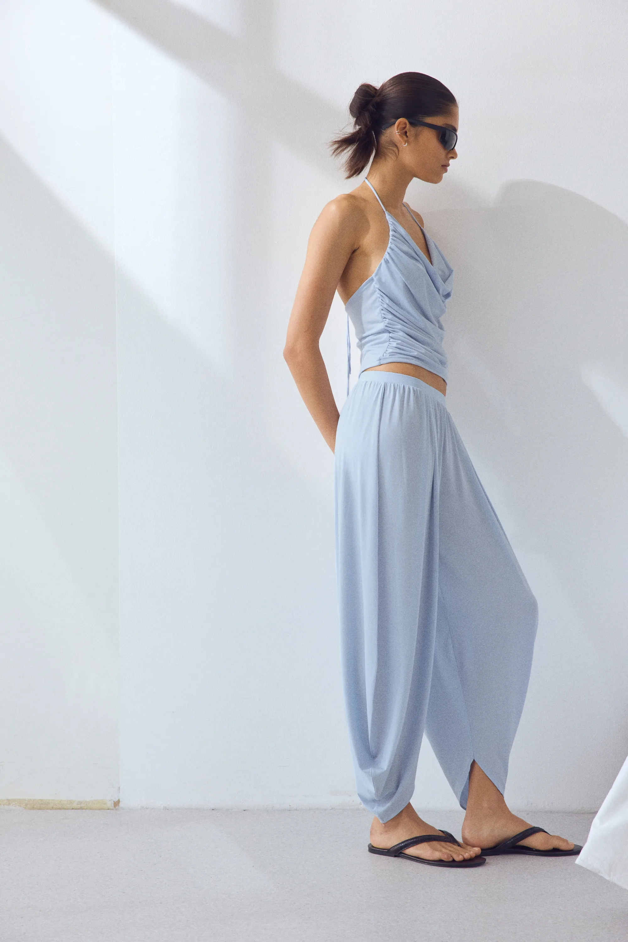 Pantalon à effet drapé avec taille élastique - Bleu clair