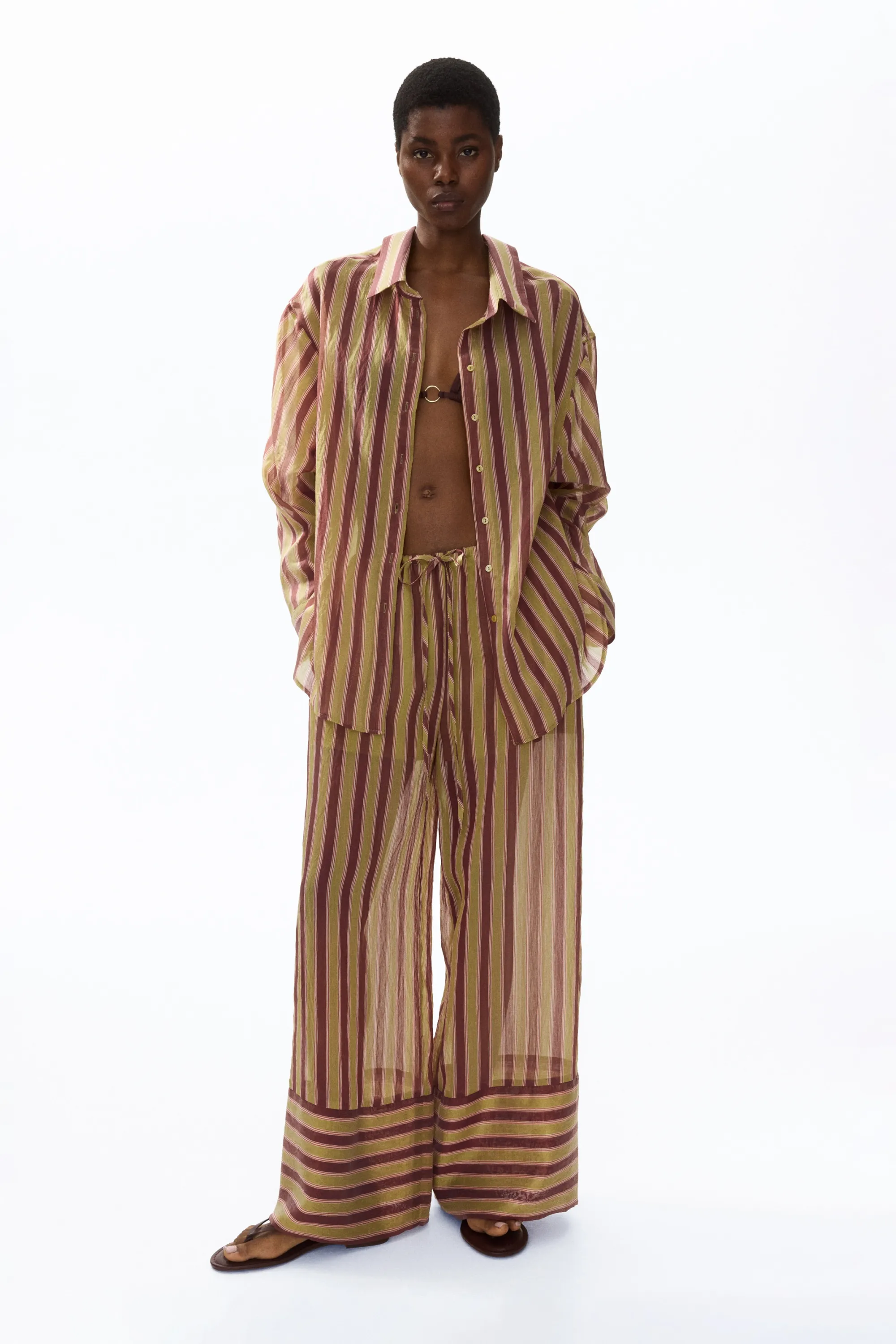Chemise oversize en lyocell mélangé - Beige foncé/rayé