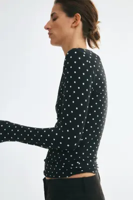 Top ajusté avec encolure bateau - Noir/pois — photo 3