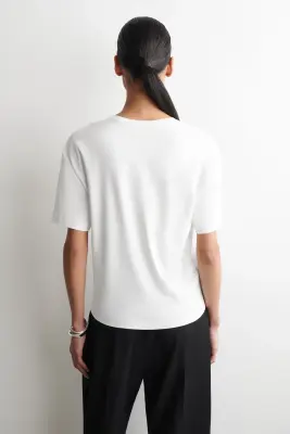 T-SHIRT EN COTON À ENCOLURE DÉGAGÉE - BLANC — photo 4