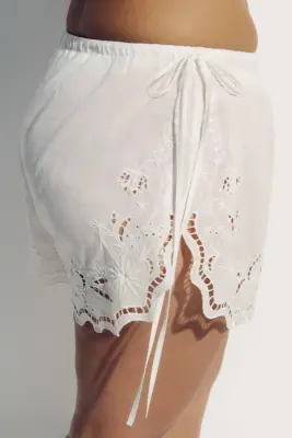 Short de plage en coton avec broderie anglaise - Blanc — photo 1
