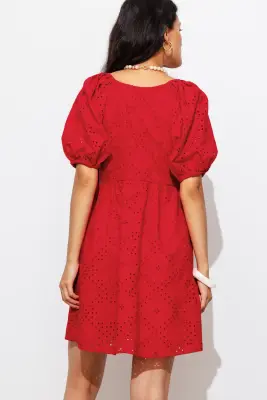 Robe courte broderie anglaise — photo 4