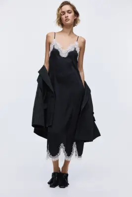 Robe combinaison avec dentelle - Noir — photo 1