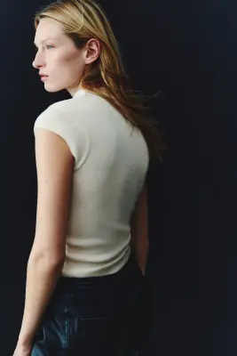 Top en maille fine avec col cheminée - Beige clair — photo 2