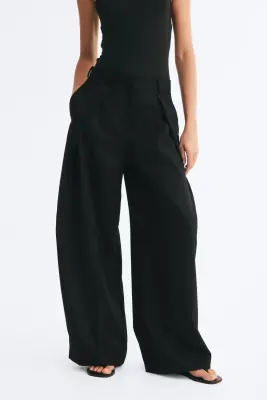 Pantalon chic avec détails croisés - Noir — photo 2