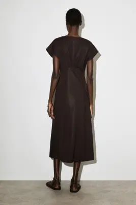 ROBE MIDI FRONCÉE ET SCULPTÉE EN JERSEY - BRUN — photo 3