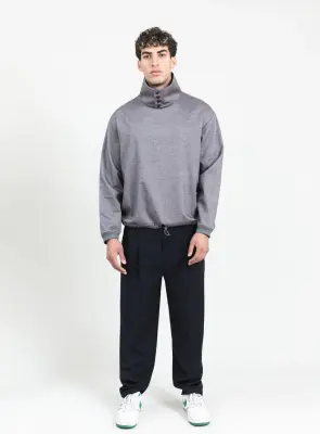 Large Neck Sweatshirt in Warm Gray Cotton Flannel — photo 2