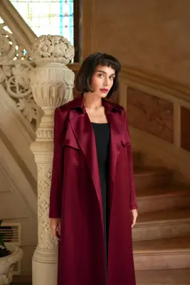 Cameron Satin Trenchcoat - Bordeaux — photo 3