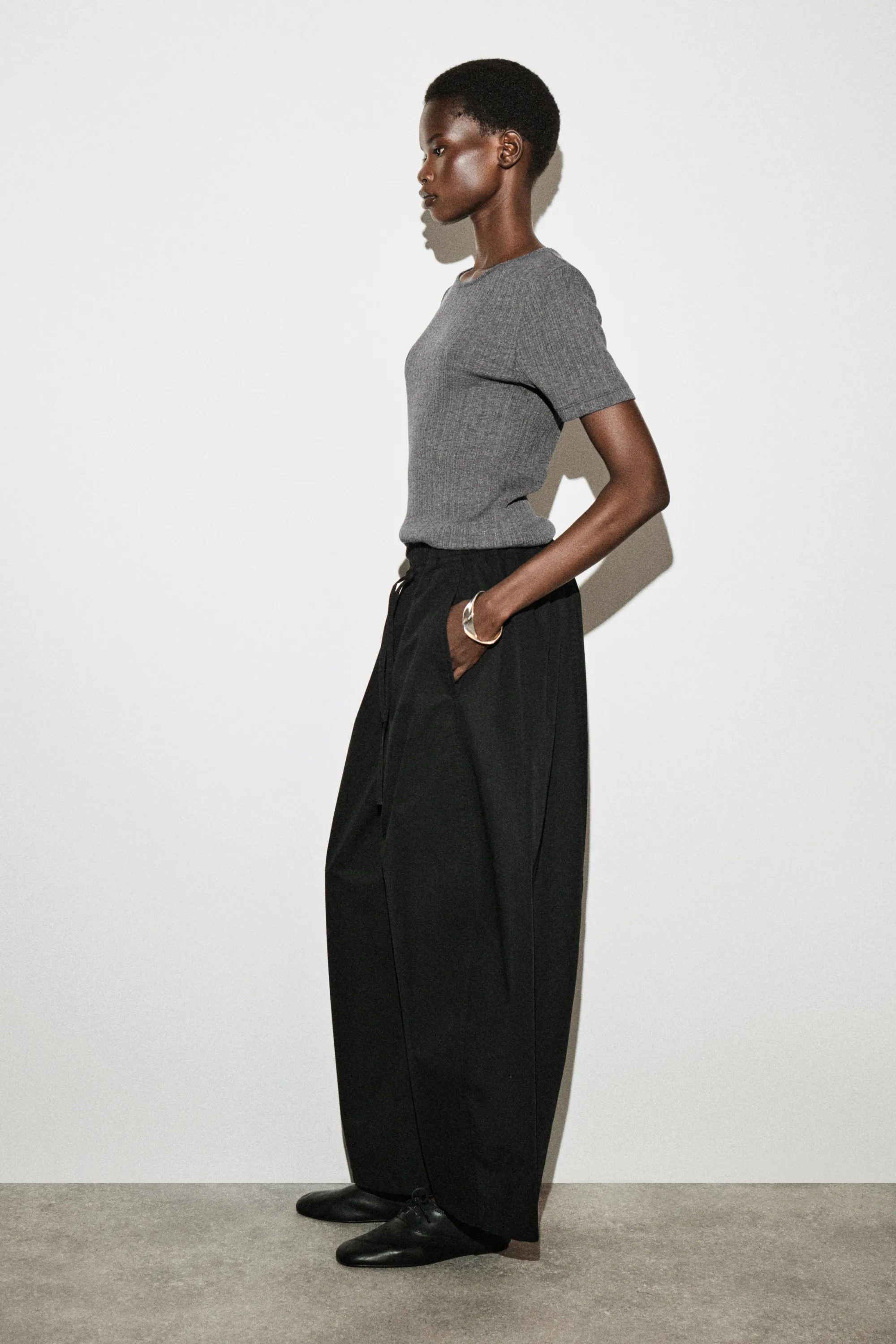 PANTALON BARREL TAILLE ÉLASTIQUÉE - NOIR