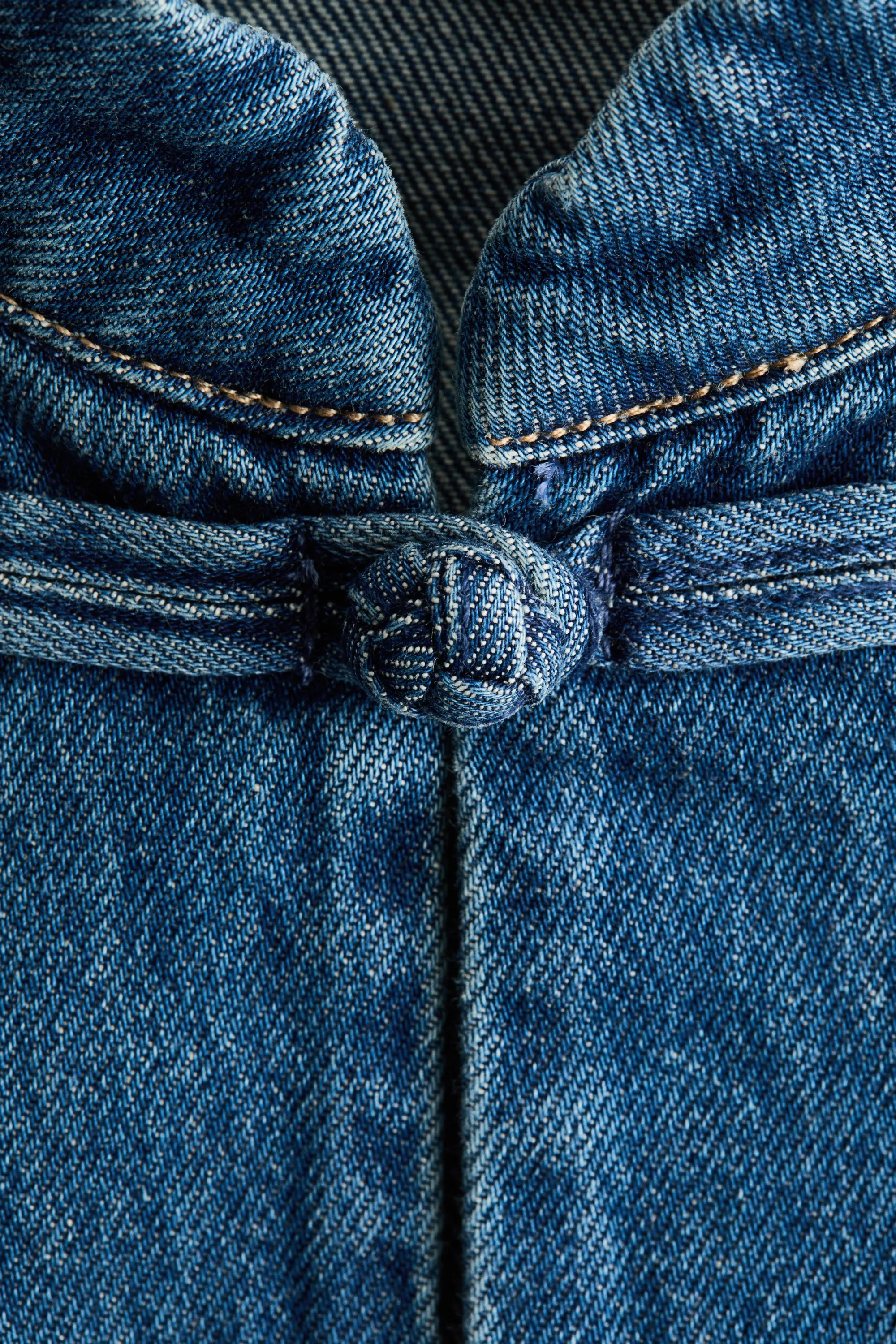 Veste en denim avec boutons noués - Bleu denim clair
