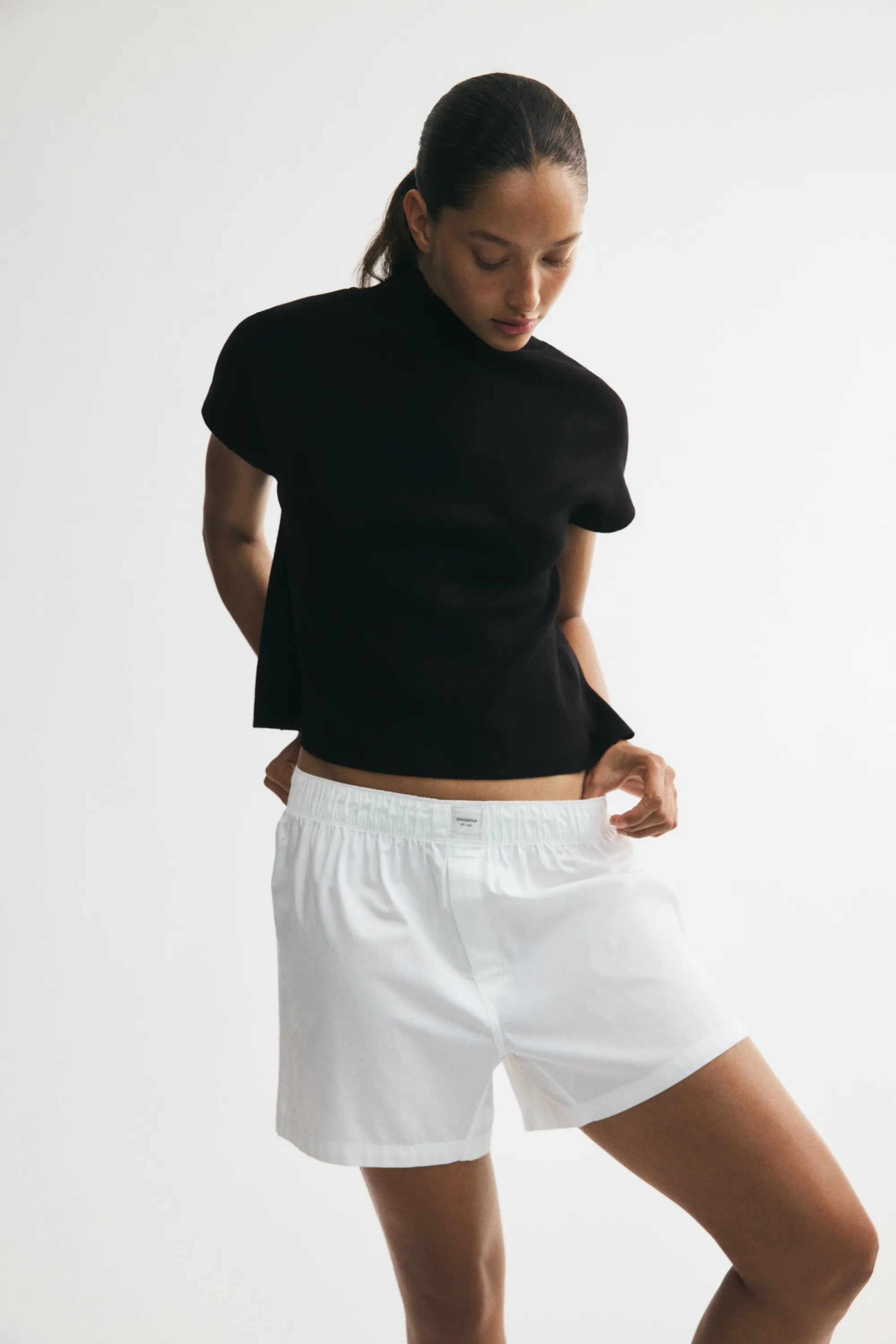 Top en maille fine avec col cheminée - Noir