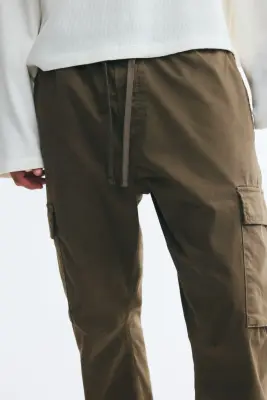 Pantalon cargo Slim Fit - Vert kaki — photo 2