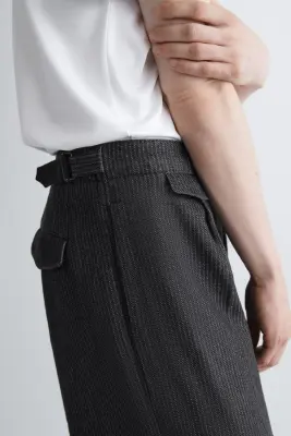 PANTALON LARGE DÉCONTRACTÉ EN DENIM FINES RAYURES - NOIR / FINES RAYURES — photo 5