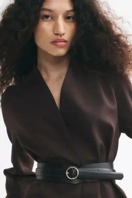 Blazer sans revers avec ceinture - Marron foncé — photo 2
