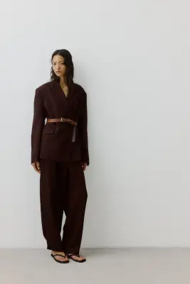 Blazer croisé avec ceinture - Marron foncé — photo 1