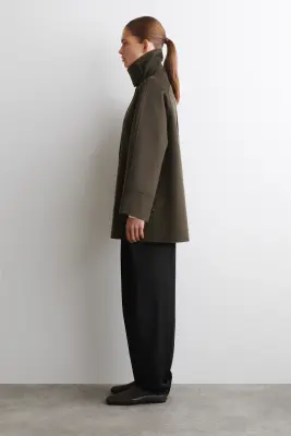 MANTEAU COURT EN LAINE DOUBLE FACE À COL CHEMINÉE - BRUN — photo 3