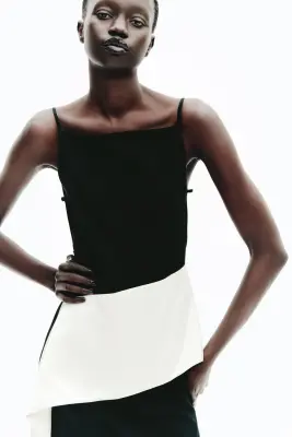 Robe à bretelles fines avec panneau - Noir/crème — photo 1