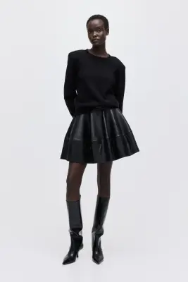 Minijupe en tissu enduit - Noir — photo 1
