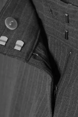 Pantalon de tailleur capri évasé - Fines rayures gris foncé chiné — photo 4