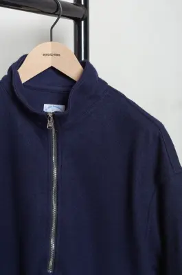 De Dam Foundation – Virgin Wool Fleece 26FW-FL-WV-01 – Navy — photo 4