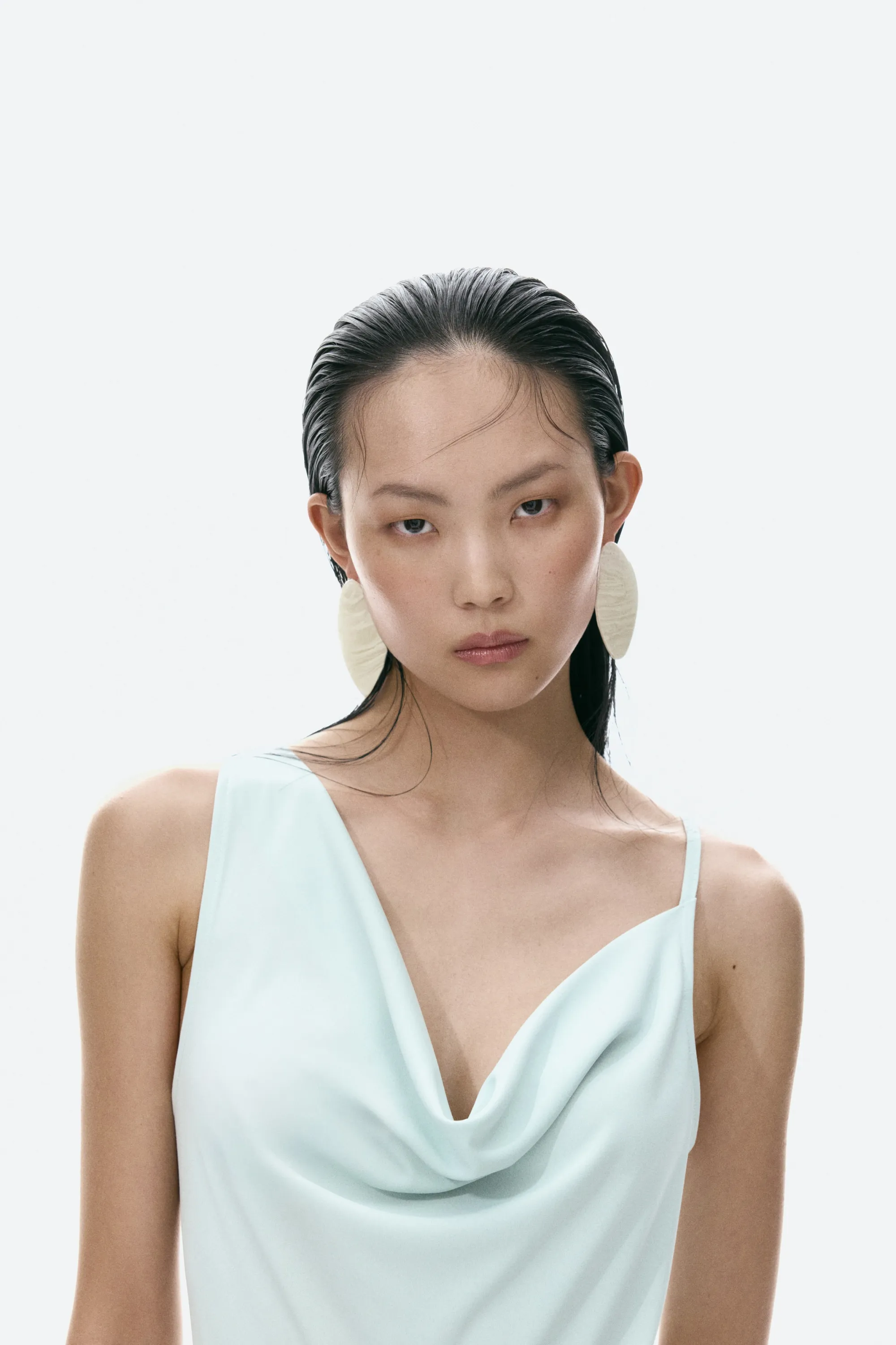 Robe asymétrique avec encolure bénitier - Turquoise clair