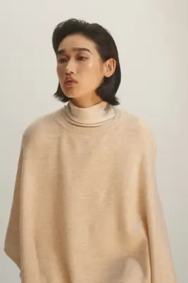 Cape en maille épaisse - Beige clair — photo 1
