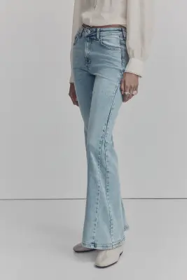 Flared High Jeans - Bleu denim clair — photo 1