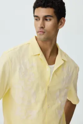 Chemise Relaxed Fit avec col cubain - Jaune clair/fleuri — photo 2