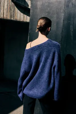 Pull col en V mélangé mohair - Bleu — photo 2