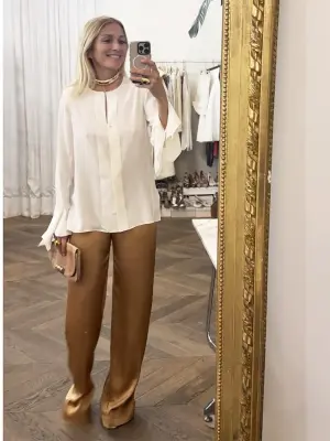 Blouse manches longues en 100% soie mulberry blanc crème Prix boutique 1290€ Taille S/M — photo 4