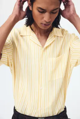 Chemise Relaxed Fit avec col cubain - Jaune/rayé — photo 2