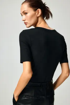 T-shirt côtelé - Noir — photo 2