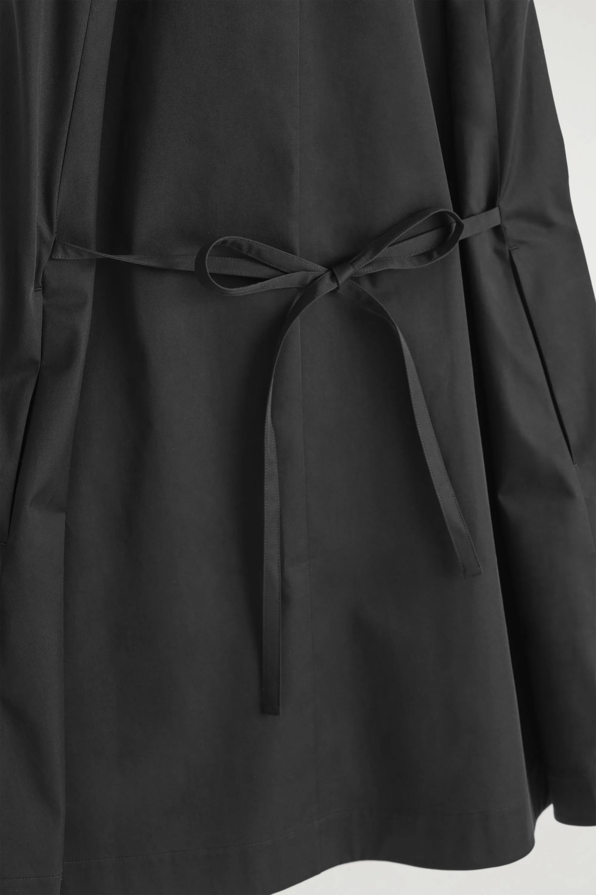 ROBE COURTE BOUTONNÉE EN COTON PIMA - NOIR