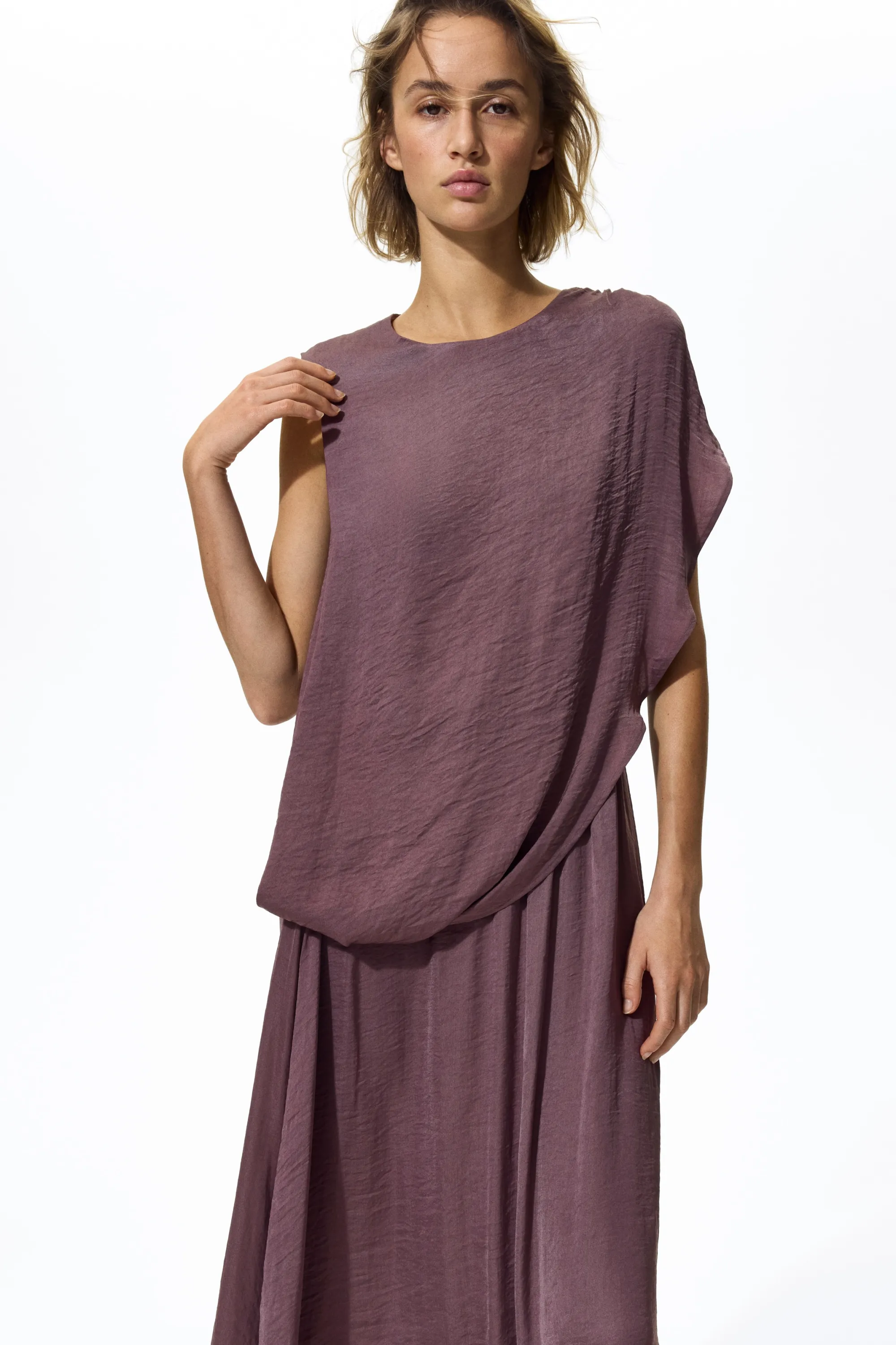 Robe en satin à effet drapé - Violet foncé