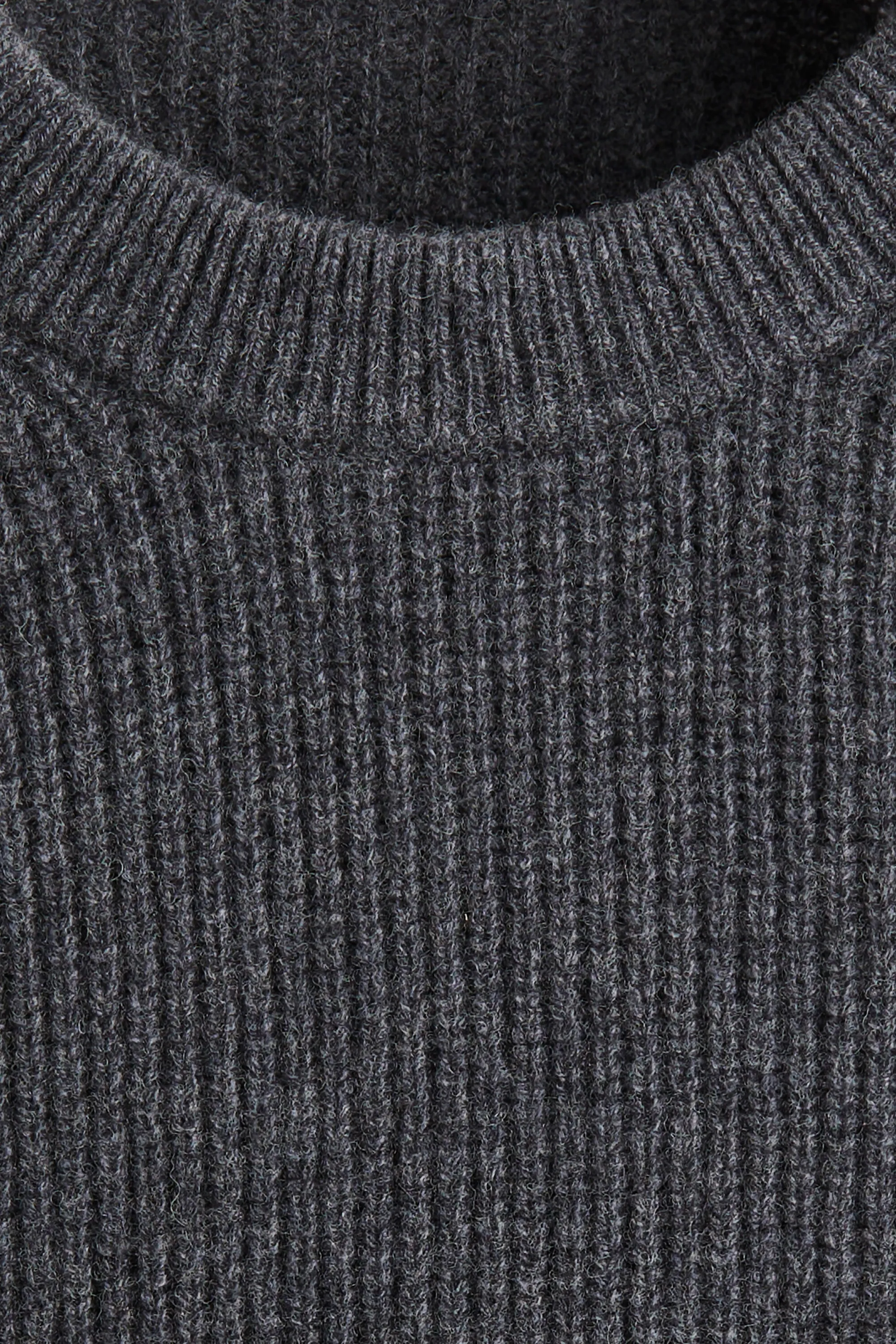 Pull Regular Fit en maille de laine côtelée - Gris foncé