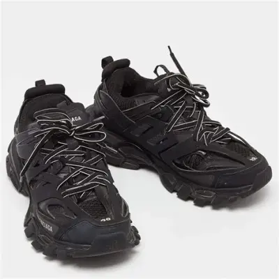 Chaussures t38 track