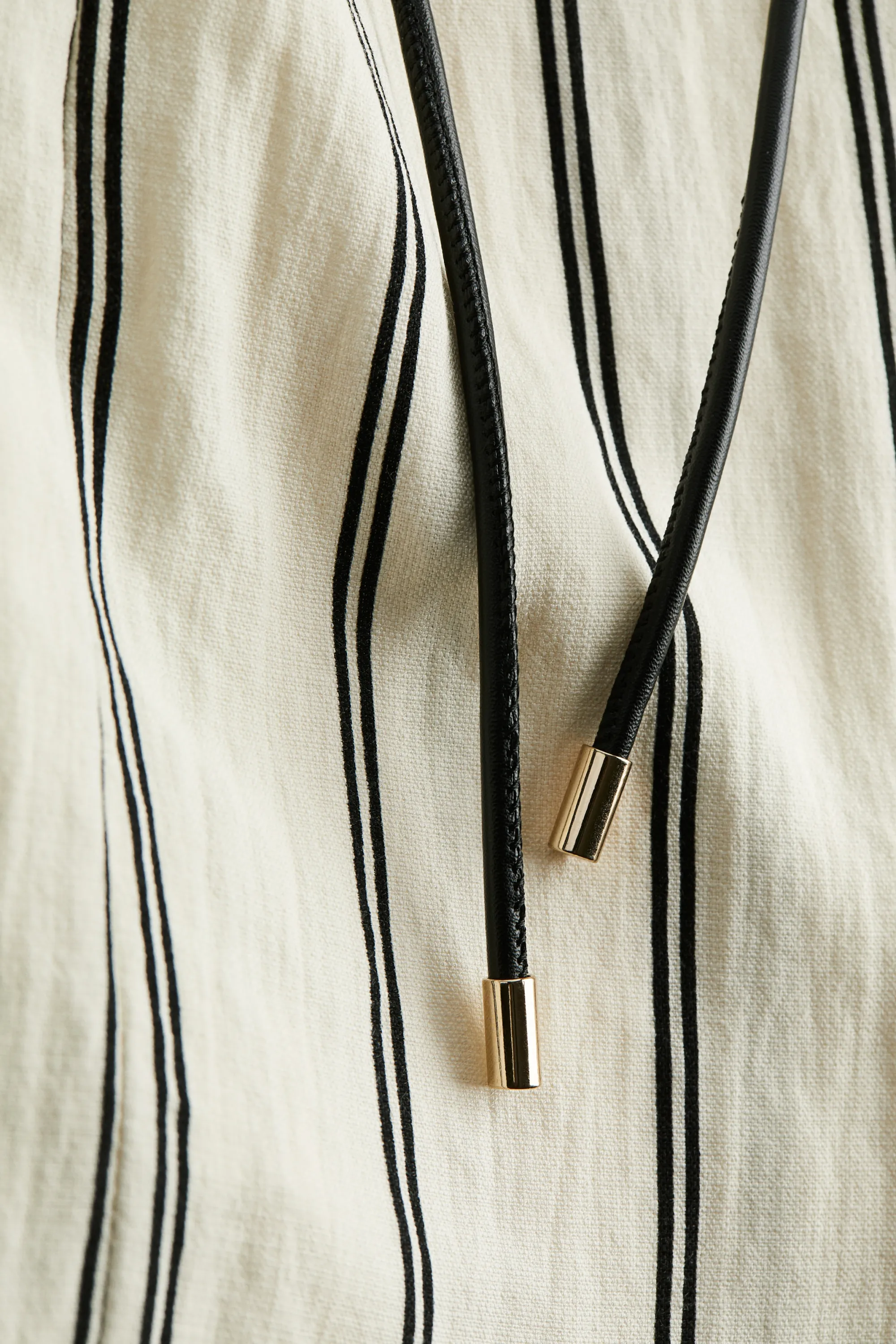Robe portefeuille avec ceinture à nouer - Crème/rayures noires