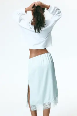 Jupe avec dentelle - Turquoise clair — photo 2
