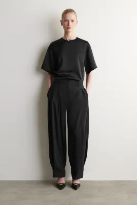 T-SHIRT OVERSIZE EN SATIN - NOIR — photo 1