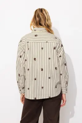 Chemise oversize rayée brodée — photo 4