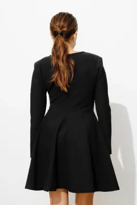 Robe courte épaulée en jersey — photo 4