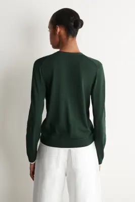CARDIGAN EN MAILLE À COL EN V ET DÉTAIL SUPERPOSÉ - VERT FONCÉ / BLANC — photo 4