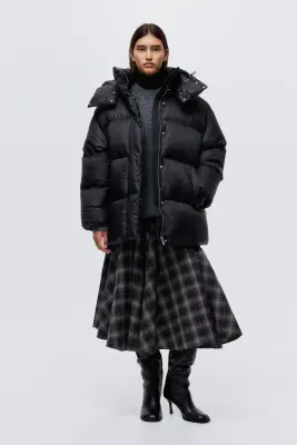 Hooded down puffer jacket - Noir — photo 1