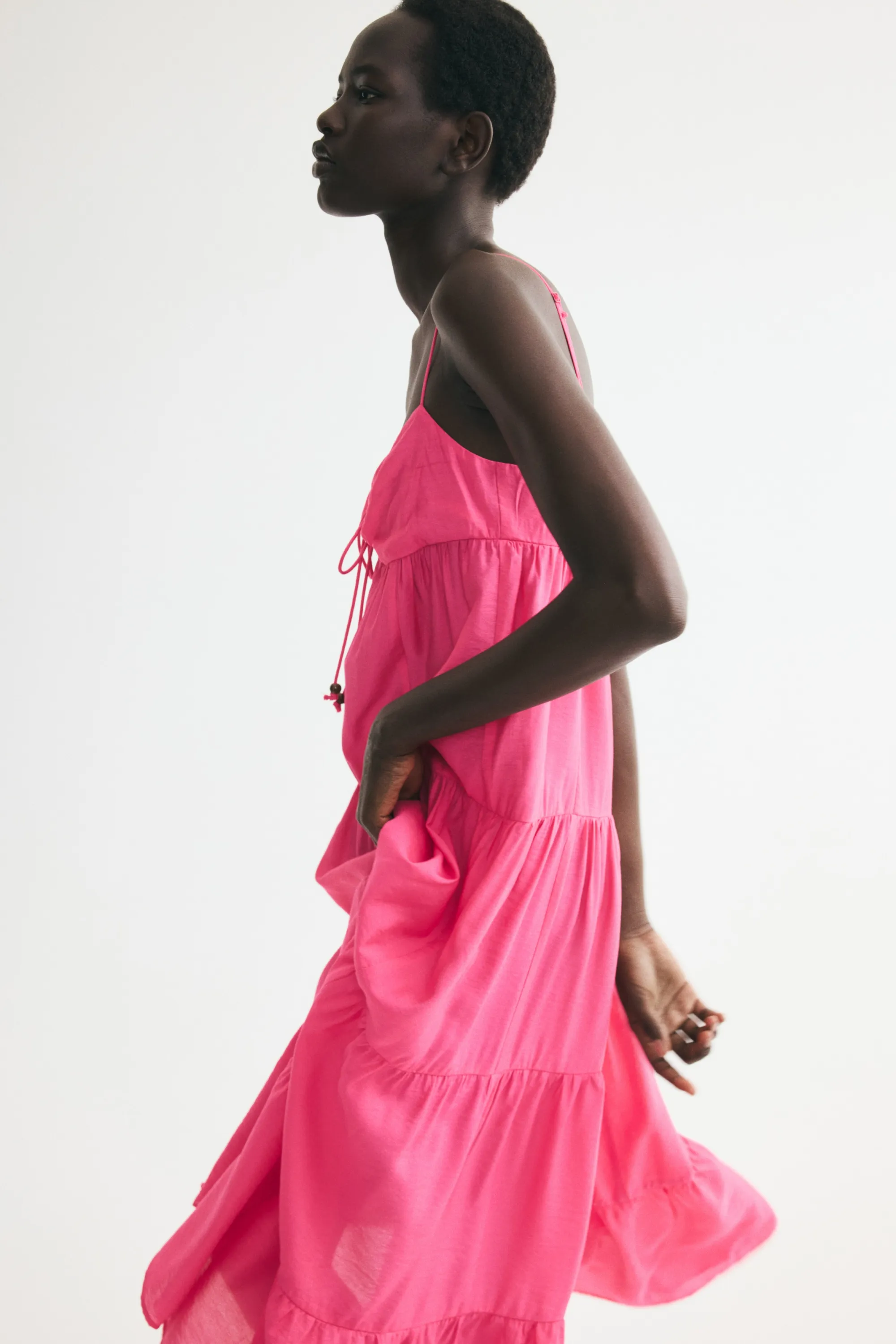 Robe à étages avec bretelles fines - Rose
