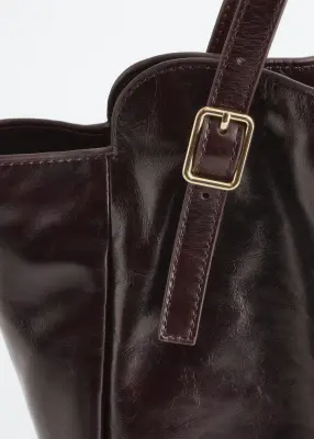 Tote bag en cuir avec bandoulières à boucles - Marron foncé — photo 3