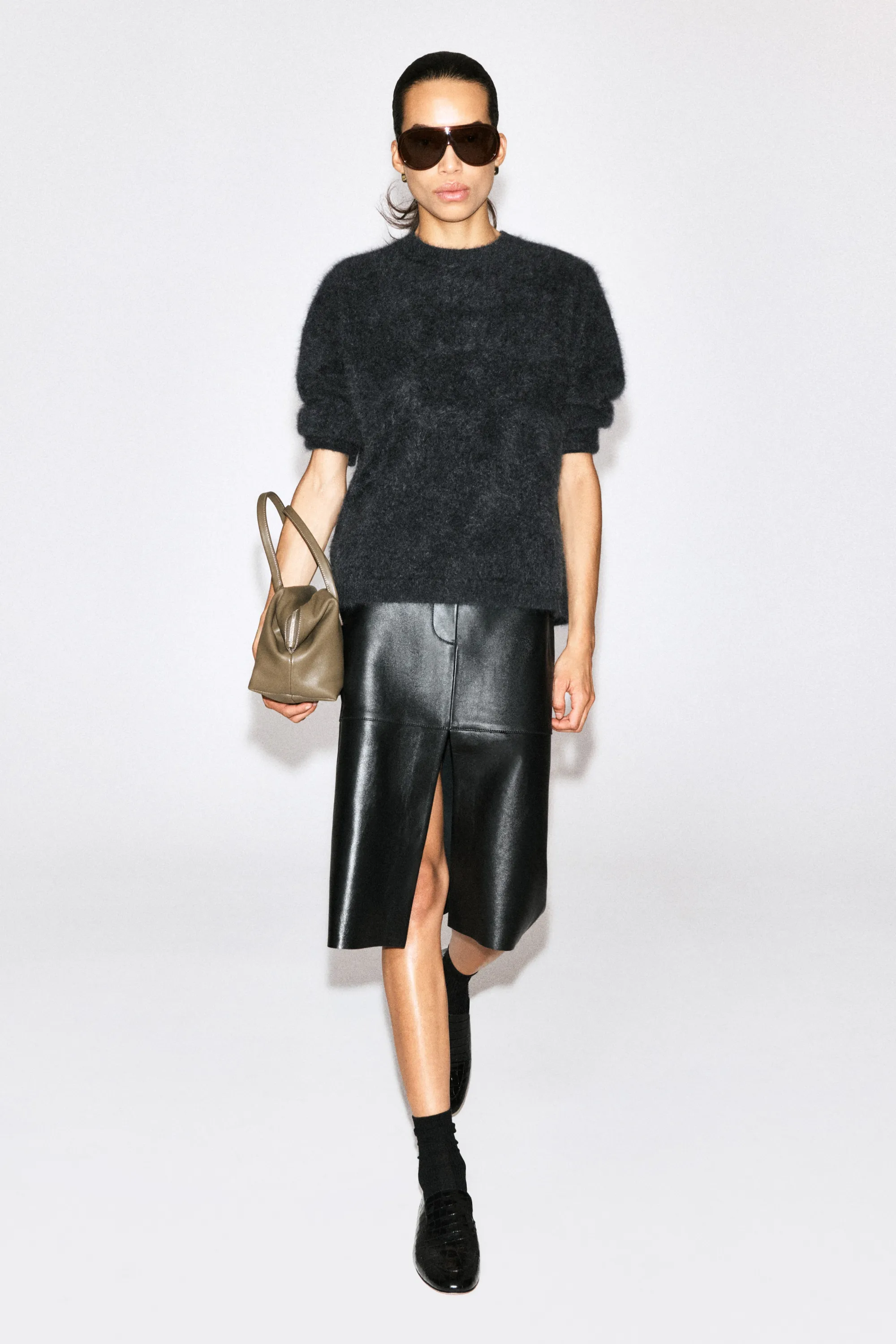 PULL À COL ROND EN PUR CACHEMIRE BROSSÉ - GRIS ANTHRACITE CHINÉ