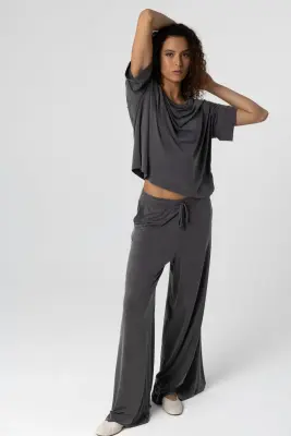 Pantalon en cupro et élasthanne
