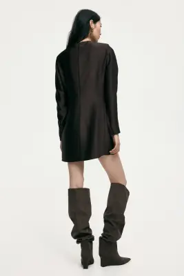 Robe à manches bouffantes en satin - Marron foncé — photo 3